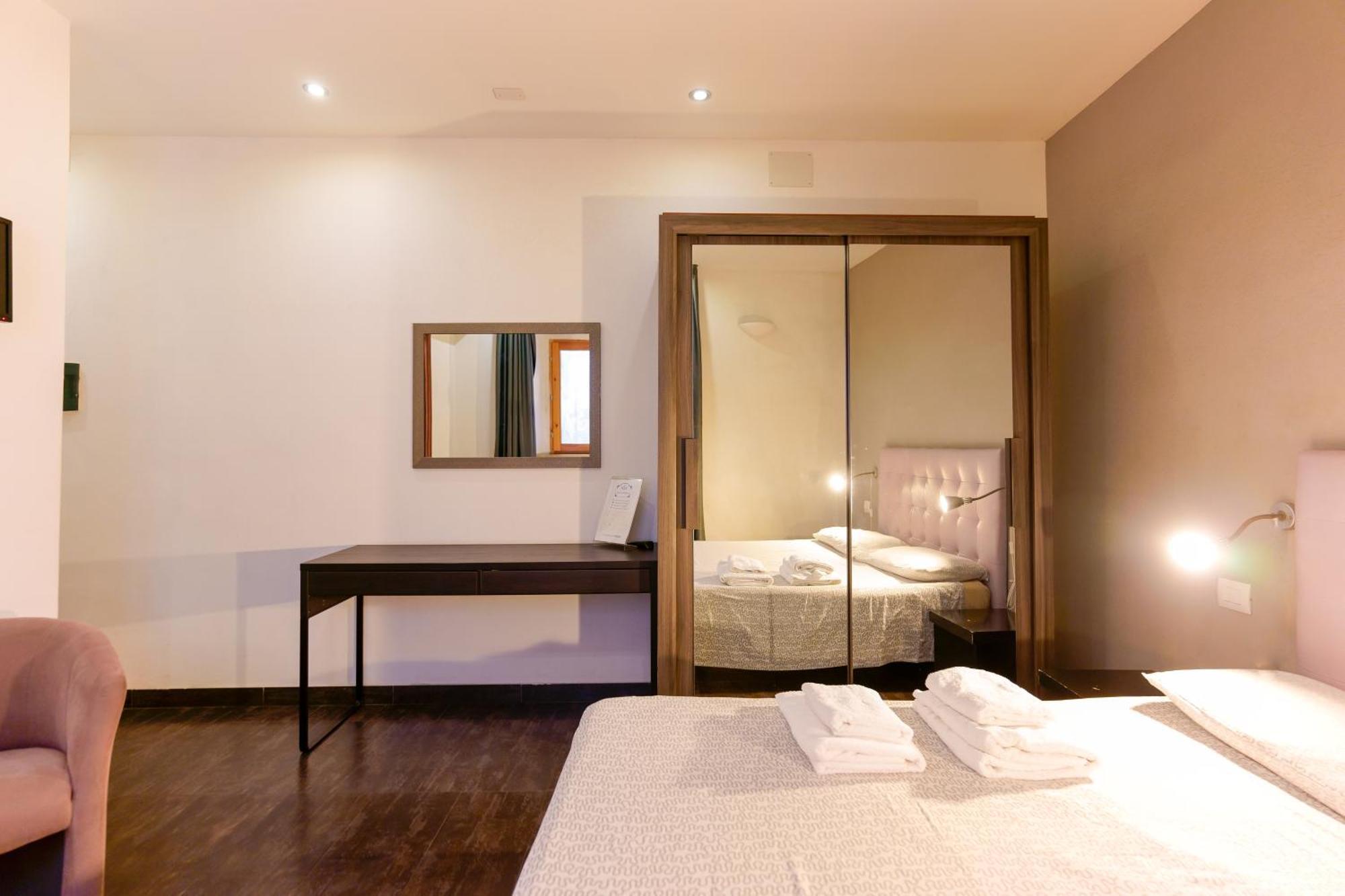 Il Palazz8 Hotel Iglesias Kültér fotó
